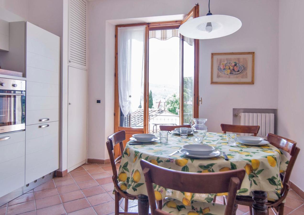 Appartamento Donella Con Parcheggio Privato Сан-Джиміньяно Екстер'єр фото